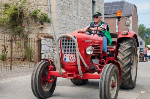 Course et défilé de tracteurs