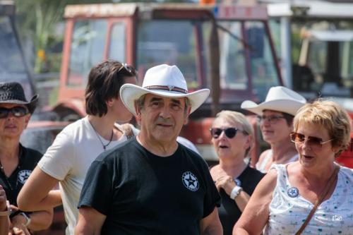 Course et défilé de tracteurs