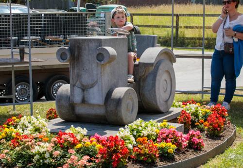Course et défilé de tracteurs